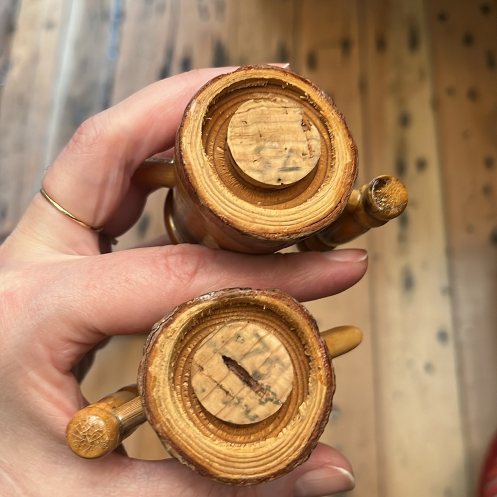 Vintage wooden Jug Carafe Salt and Pepper Shakers - Picture 3 of 5